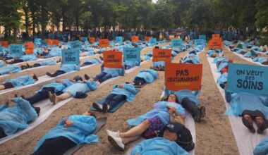 à Paris, les opposants à l’aide à mourir se mobilisent
