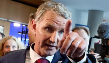 „Mitgehangen – mitgefangen“: Höcke droht Verfassungsschutz-Mitarbeitern