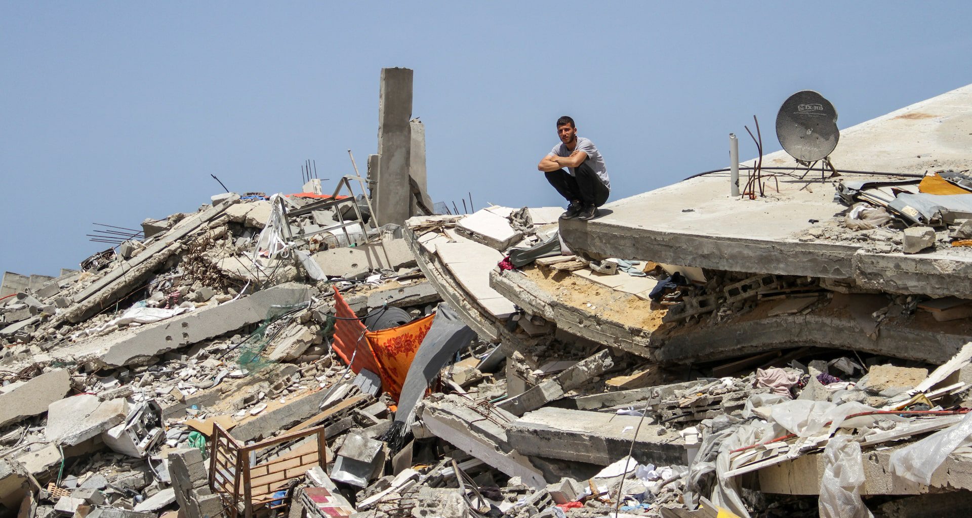 Pressures Israel, courts Iran, lifts Syria sanctions as Gaza burns