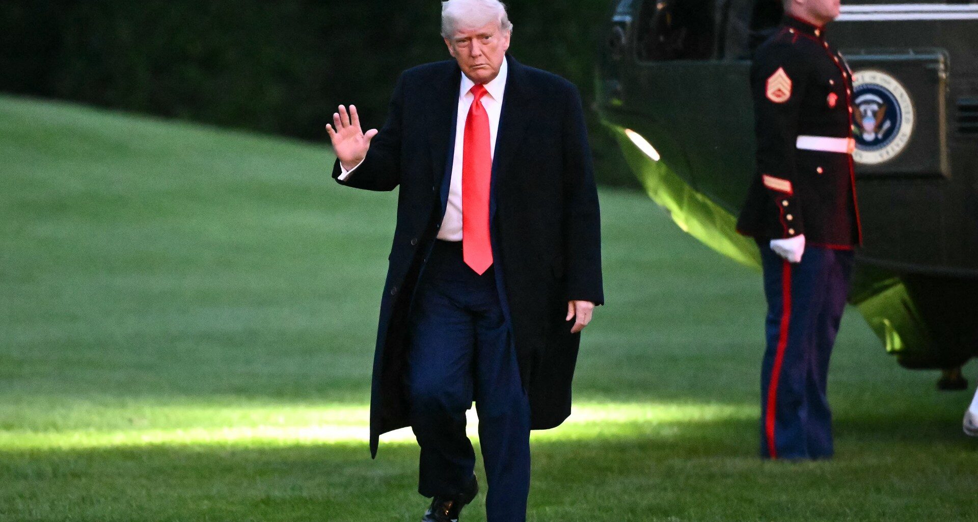 Trump threatens 50% tariffs on EU, 25% on Apple, ratcheting up trade war | Trade War News