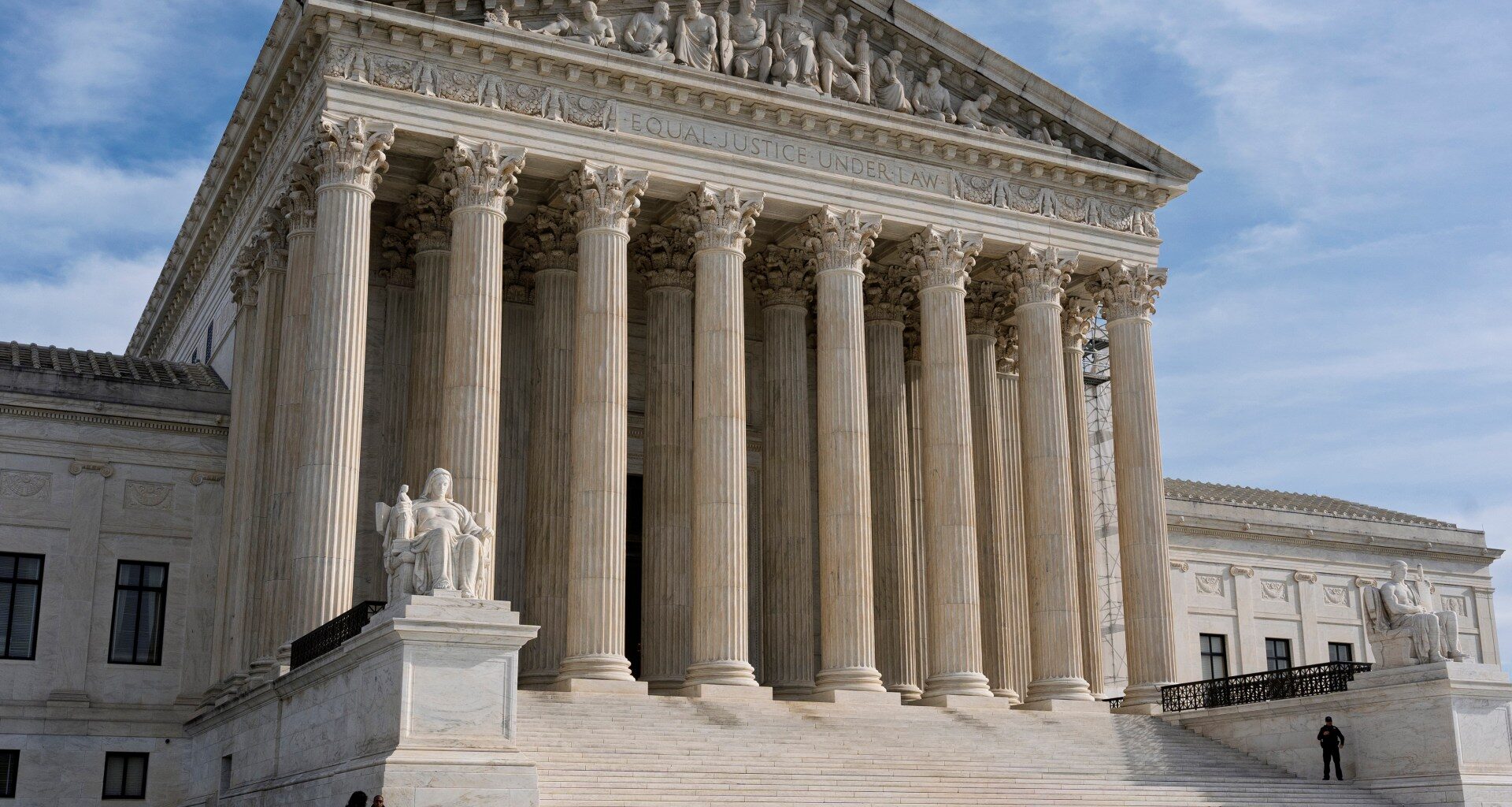 US top court allows Trump admin to revoke protected status for Venezuelans | Migration News