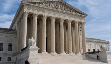 US top court allows Trump admin to revoke protected status for Venezuelans | Migration News