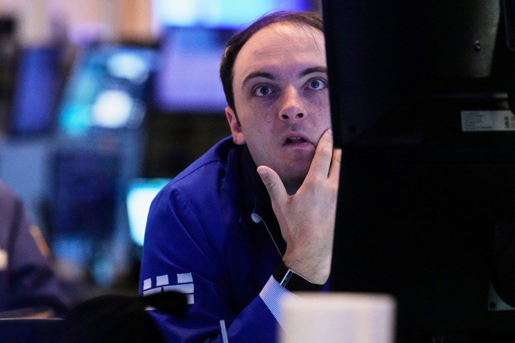 Trump tariff threats on Europe and Apple send markets lower