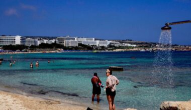 UAE offers Cyprus free-of-charge portable desalination plants