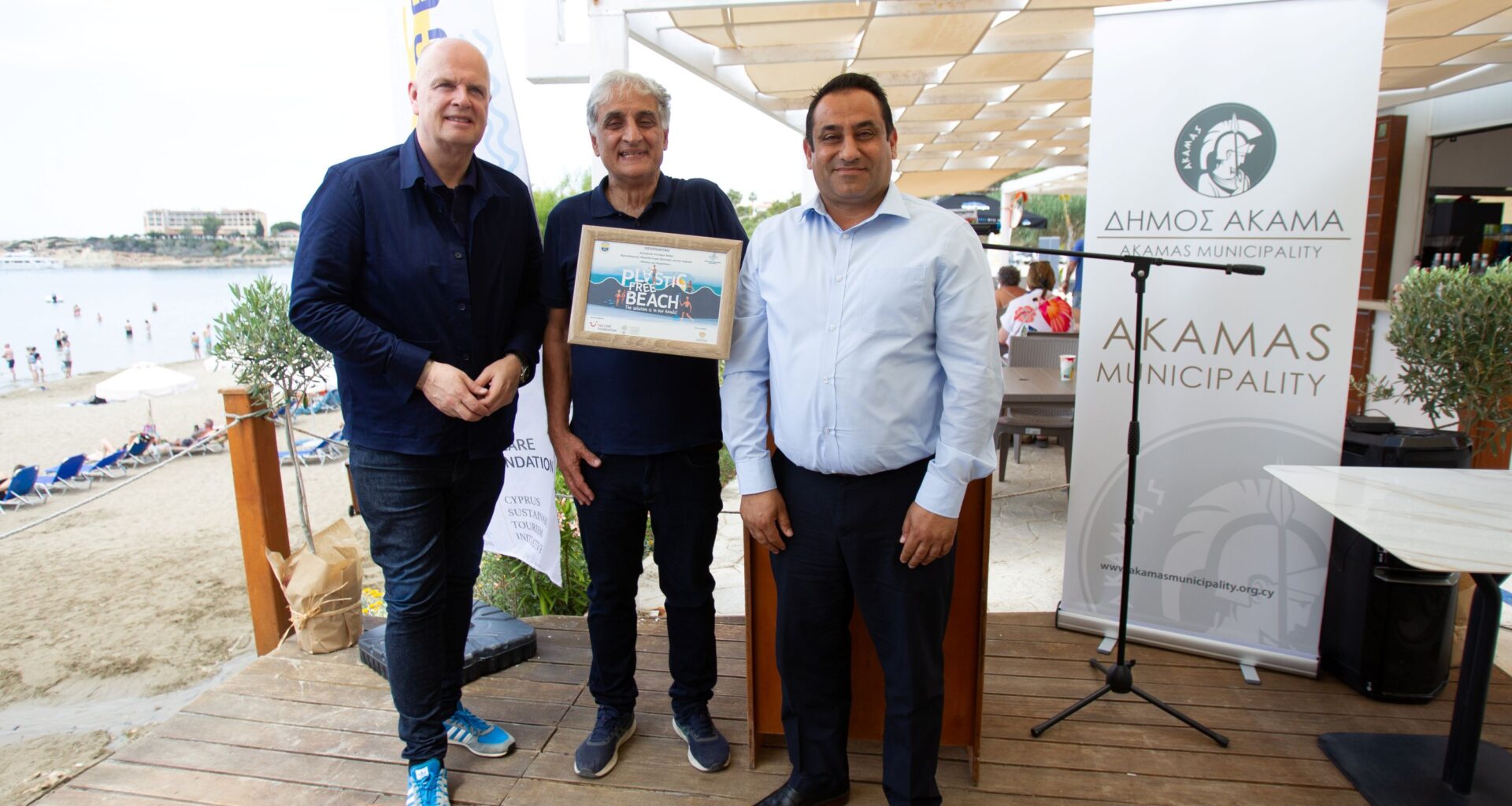 cover Coral Bay officially becomes a plastic-free beach
