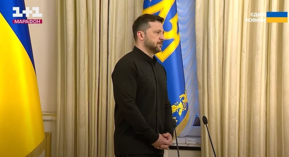 Zelenskyy asked Trump not to make any decisions about Ukraine without Ukraine.
The President of Ukraine made this statement during a briefing following his conversation with the American leader.
Ukraine will not withdraw its troops from its own territory and will not yield to Russian ultimatums.