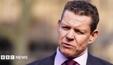 Plaid Cymru rules out Welsh independence vote in first term