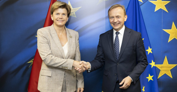 Baiba Braže discusses Latvia’s priorities for the EU’s next multi-annual budget with the European Commissioner for Budget and Public Administration, Piotr Serafin