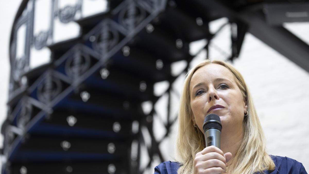 Onduidelijk of leden Open VLD inspraak krijgen over nieuwe naam