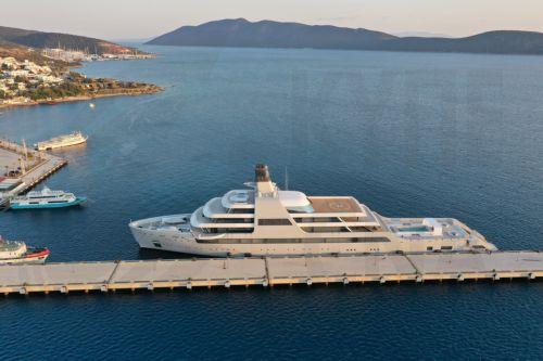 cover Elusive Abramovich sparks MP outrage
