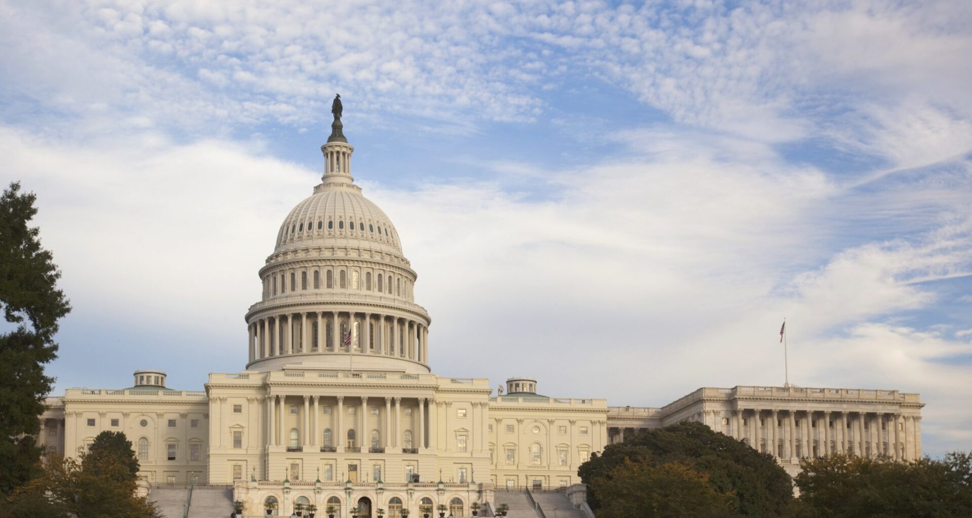Lummis, Hickenlooper Introduce Bipartisan Legislation to Promote Safe Space Exploration – Sheridan Media