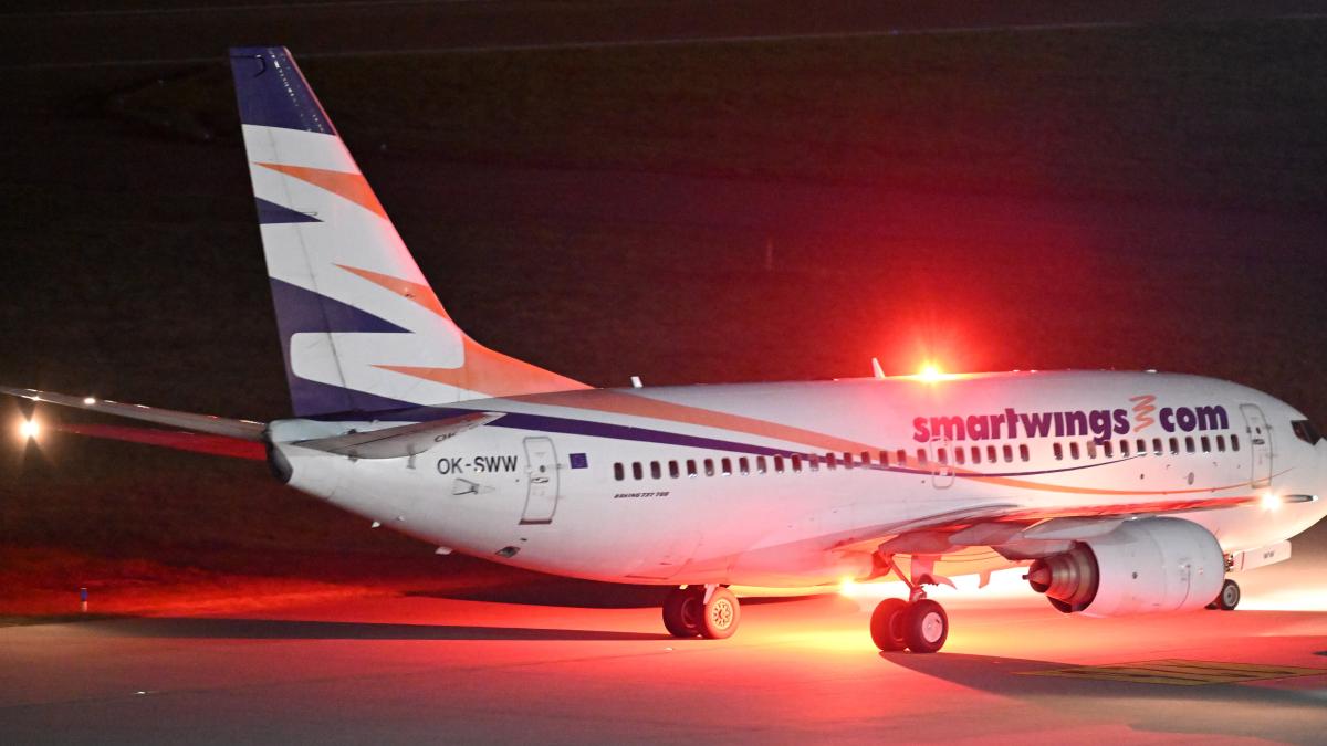 Charterflüge: 14-köpfige Familie aus Afghanistan will Aufnahme in Deutschland einklagen
