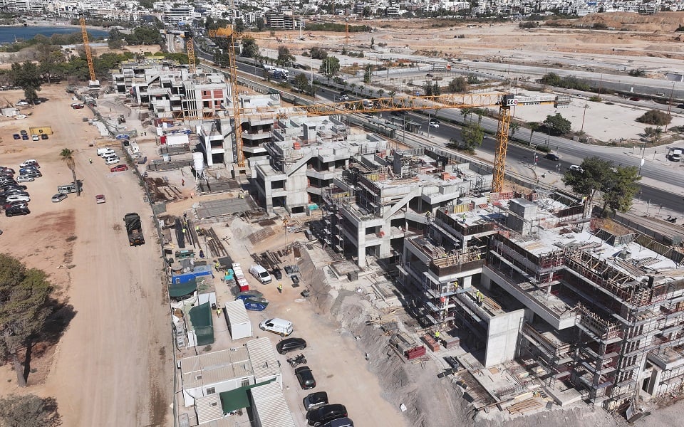 Builders need resources, hands | eKathimerini.com
