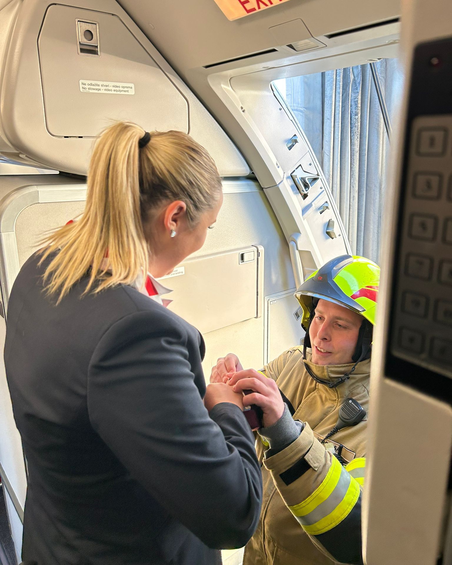 Firefighter proposes to flight attendant on Croatia Airlines flight