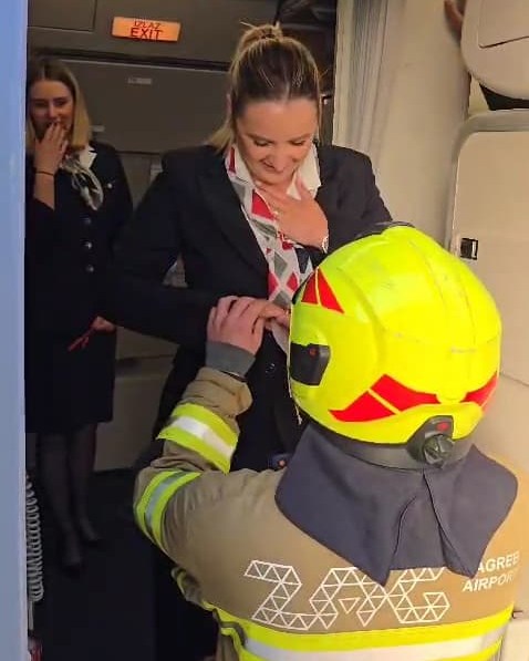 Firefighter proposes to flight attendant on Croatia Airlines flight