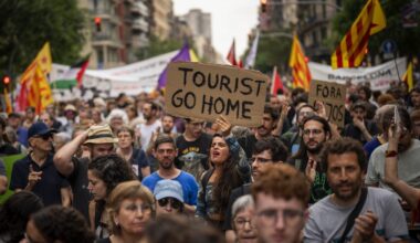 Spain orders Airbnb to block 65,000 holiday rentals over rule violations