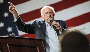 Bernie Sanders sends warning message to the UK