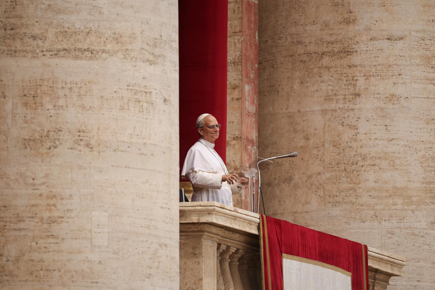 Le pape Léon XIV laisse entrevoir une rupture avec François sur la guerre en Ukraine lors de sa première prière dominicale