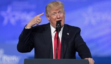 'His mind is gravy': Alarm as confused Trump stumbles on question