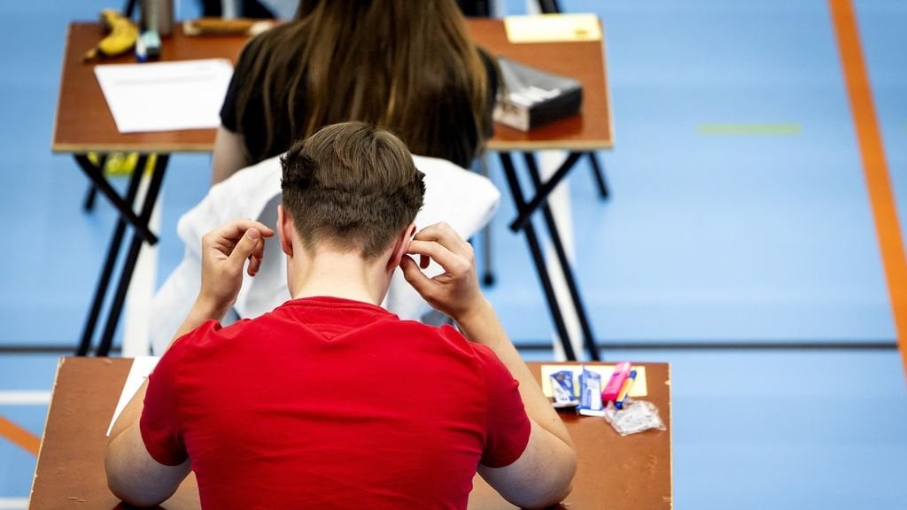 LAKS: centrale eindexamens moeten minder zwaar meewegen in eindcijfer