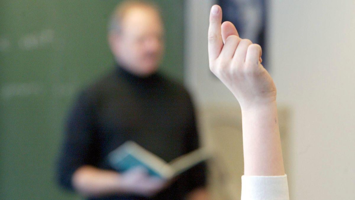 AfD und Schulen: Schülervertretung fordert Entlassung von Lehrern mit AfD-Parteibuch