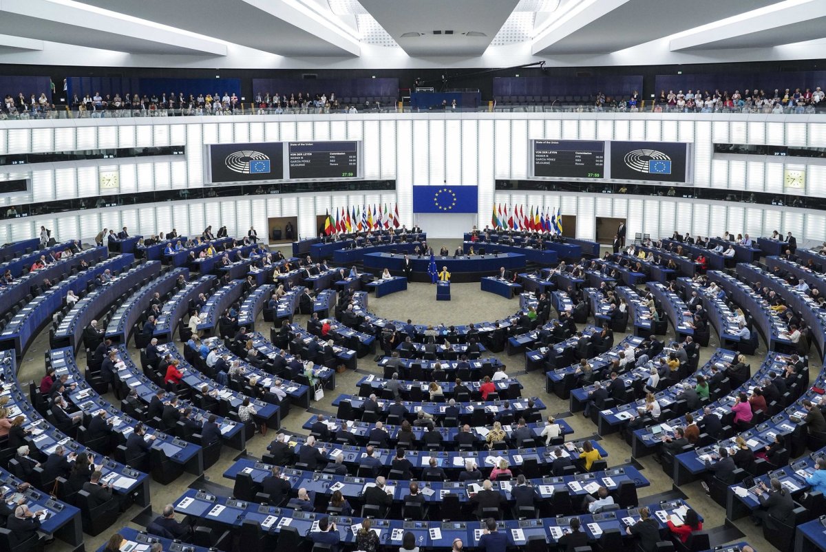 EU lifts sanctions on Syria in support of war-torn country's recovery