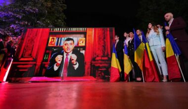 Présidentielle en Roumanie : George Simion, candidat de l’extrême droite, obtient un score écrasant au premier tour