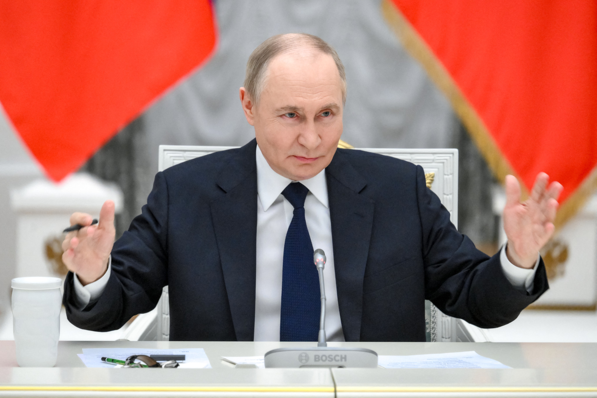 Le président russe Vladimir Poutine rencontre des représentants des milieux d’affaires russes à Moscou, le 26 mai 2025. Le président russe Vladimir Poutine rencontre des représentants des milieux d’affaires russes à Moscou, le 26 mai 2025.