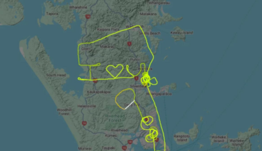 ‘I love you’: Auckland pilot’s flight path reveals sweet message