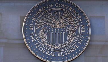 Federal Reserve official sees signs of slowing economy but not ready to cut rates
