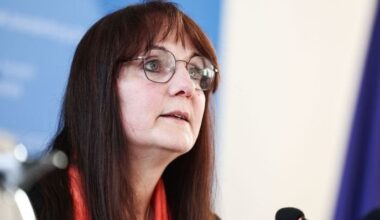 Verfassungsschutz-Affäre: Brandenburger Innenministerin Katrin Lange tritt zurück