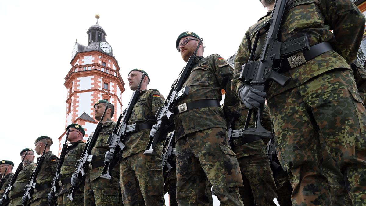 Debatte um Sicherheitsziele: Nato erwartet bis zu 260.000 Mann von der Bundeswehr