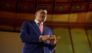 Simion wants to visit Ukraine and Moldova as president, even though he is banned from entering both countries