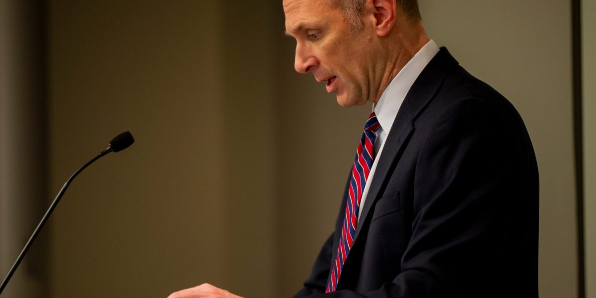 Fed's Goolsbee says it's 'not realistic' to expect business or central banks to make major decisions