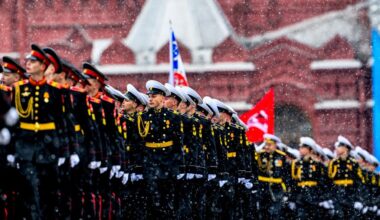Russia mobilizes 40,000-45,000 troops per month, Ukraine 25,000-27,000, Zelensky says