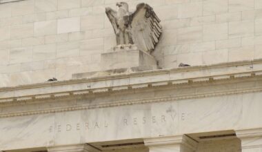 Fed Officials Throw Cold Water On Hopes of a Summer Interest Rate Cut