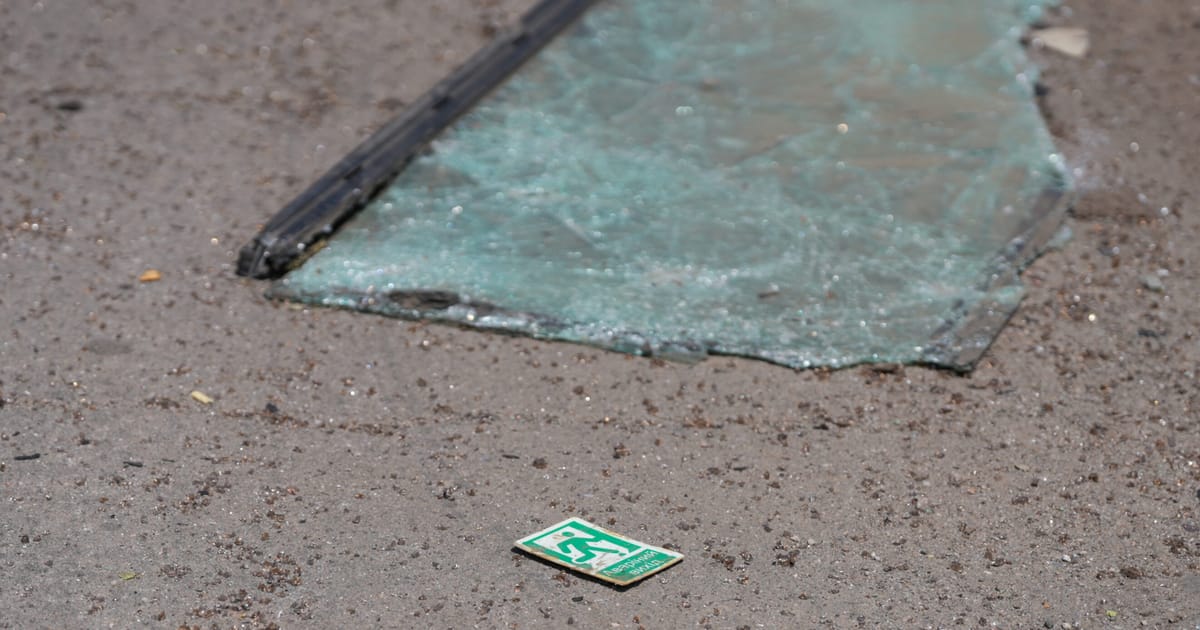 Russian drone kills 9 civilians on Ukrainian bus hours after bilateral talks – POLITICO