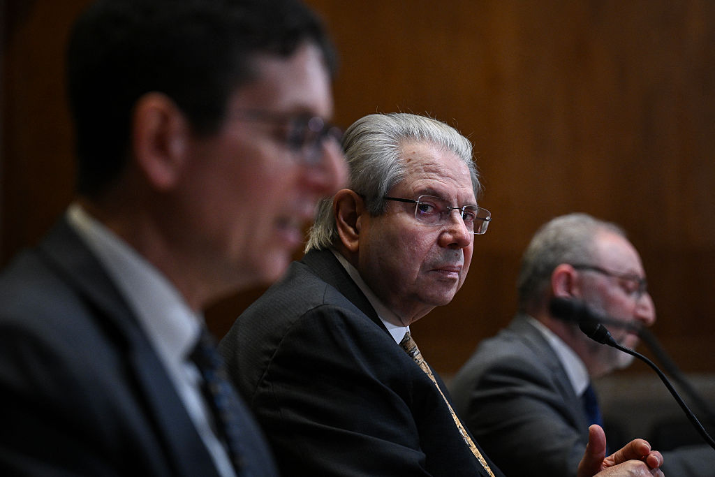 Watchdog identifies $100B in potential government cost savings