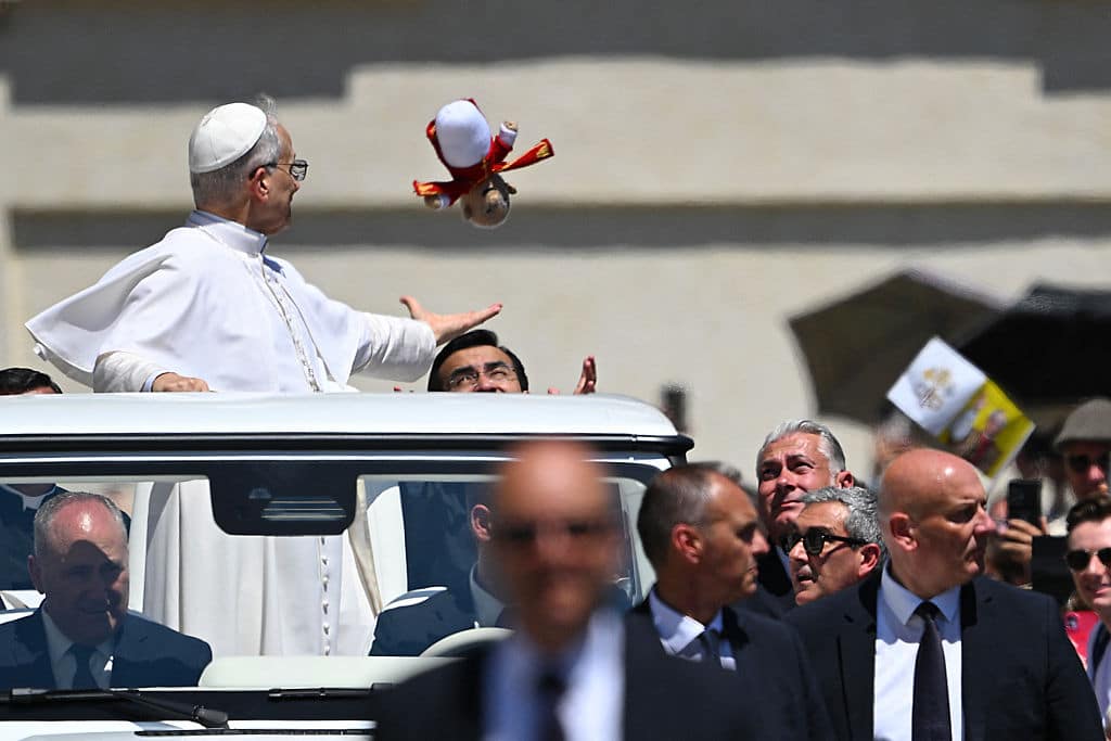 Pope Leo shows his baseball skills