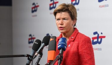 Latvia urges EU-wide halt to Russian visas over security concerns