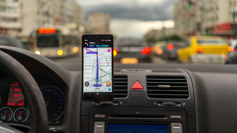 Guardia Civil fines you for WhatsApp and Telegram speed alert chats, Spain to block Waze and Google Maps « Euro Weekly News