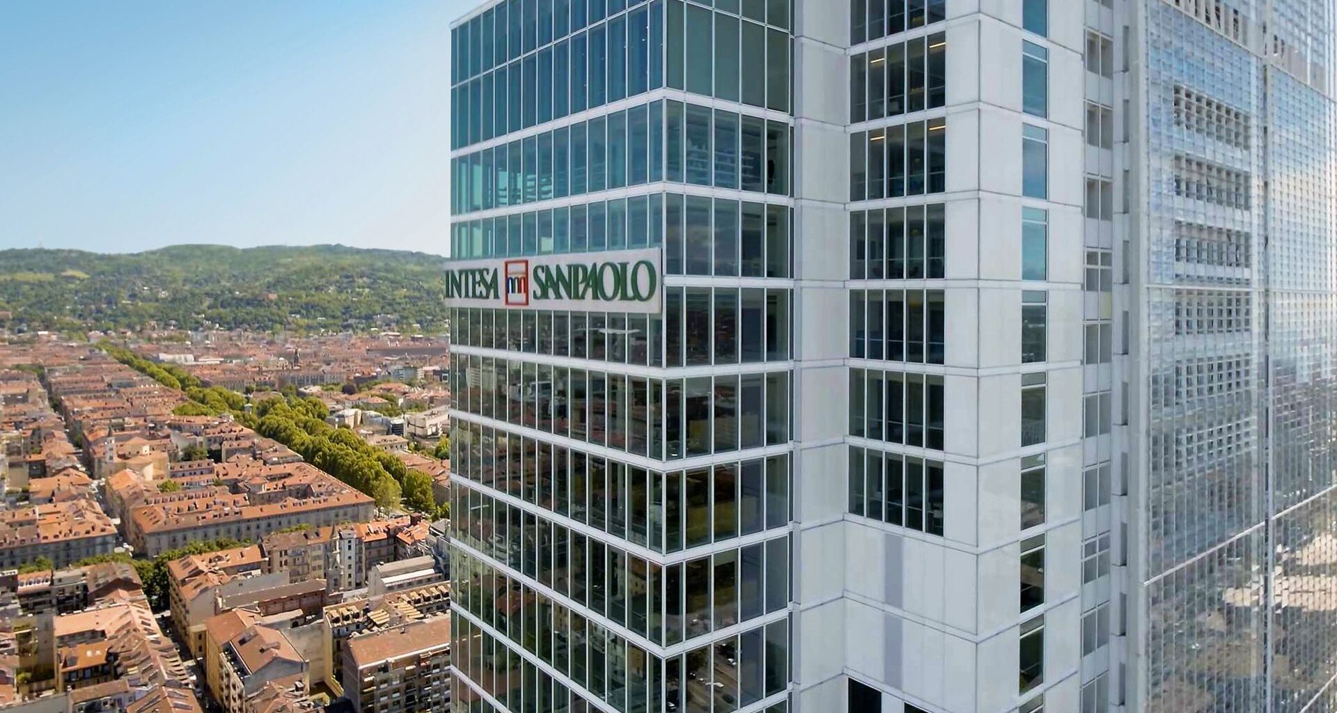 Intesa Sanpaolo wins best investment bank in italy 2025, for the fifth consecutive year