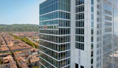 Intesa Sanpaolo wins best investment bank in italy 2025, for the fifth consecutive year