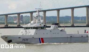 France impounds UK vessel accused of illegal fishing - BBC News