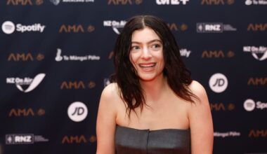 Aotearoa Music Awards 2025: Lorde makes surprise red carpet appearance