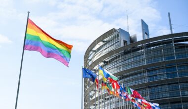 Une initiative citoyenne européenne contre les thérapies de conversion suscite une forte mobilisation dans l'UE