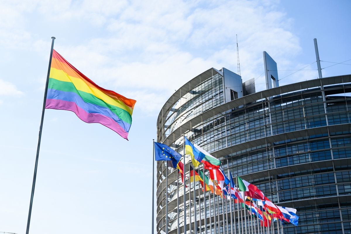 Une initiative citoyenne européenne contre les thérapies de conversion suscite une forte mobilisation dans l'UE