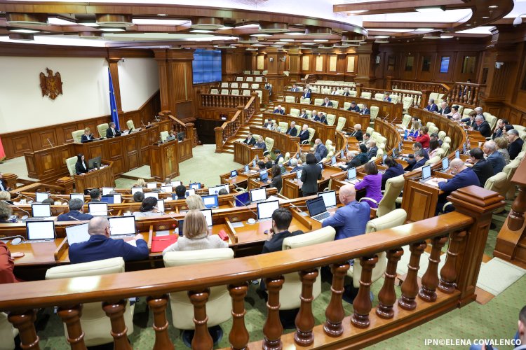 Moldova exceeds the global average for women in leadership positions