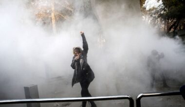 Truckers' protest in Iran gathers steam and wins support from prominent dissident voices