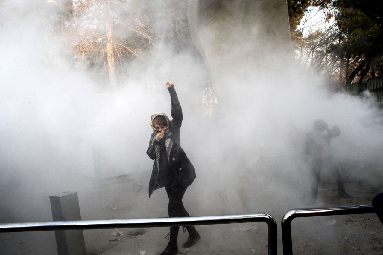 Truckers' protest in Iran gathers steam and wins support from prominent dissident voices